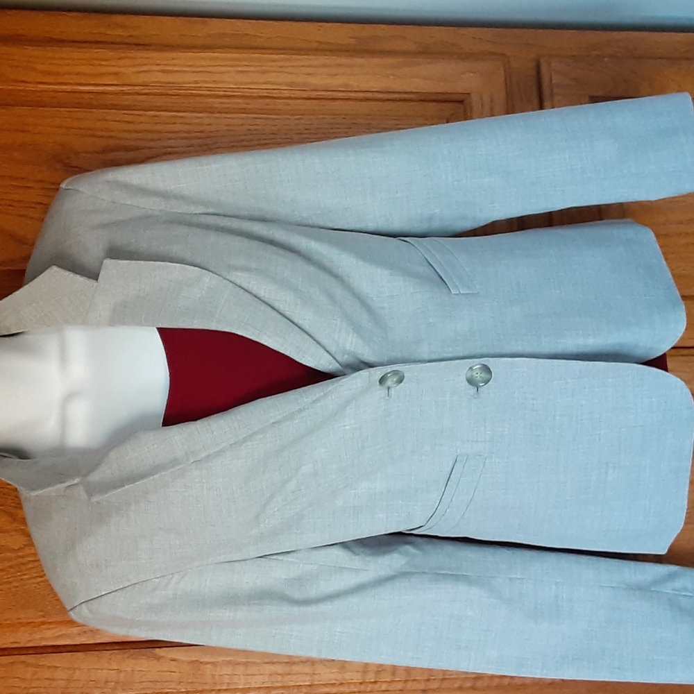 Light gray suit jacket from the Limited size 4